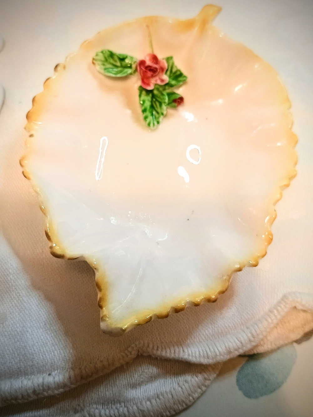 Delicate Pink Leaf-Shaped Porcelain Dish with Rose Accent